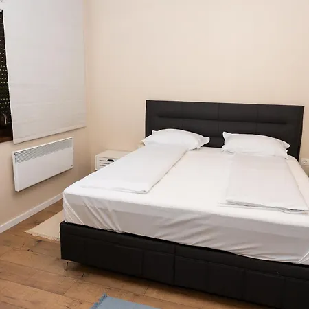 Maria * ブルガス